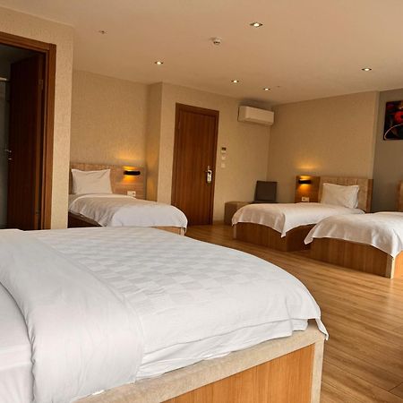 Innport Hotel 盖布泽 外观 照片
